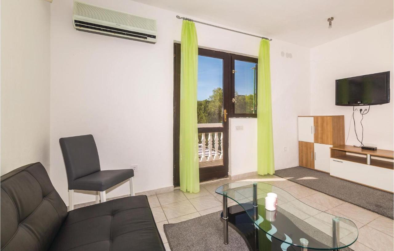 Stunning Home In Marina With Heated Swimming Pool Bagian luar foto