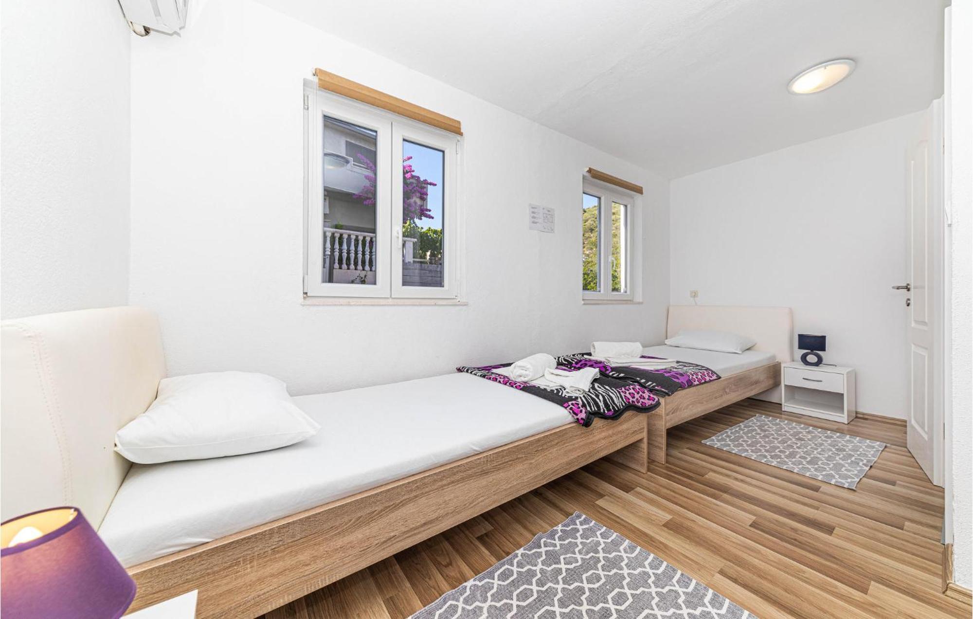 Stunning Home In Marina With Heated Swimming Pool Bagian luar foto