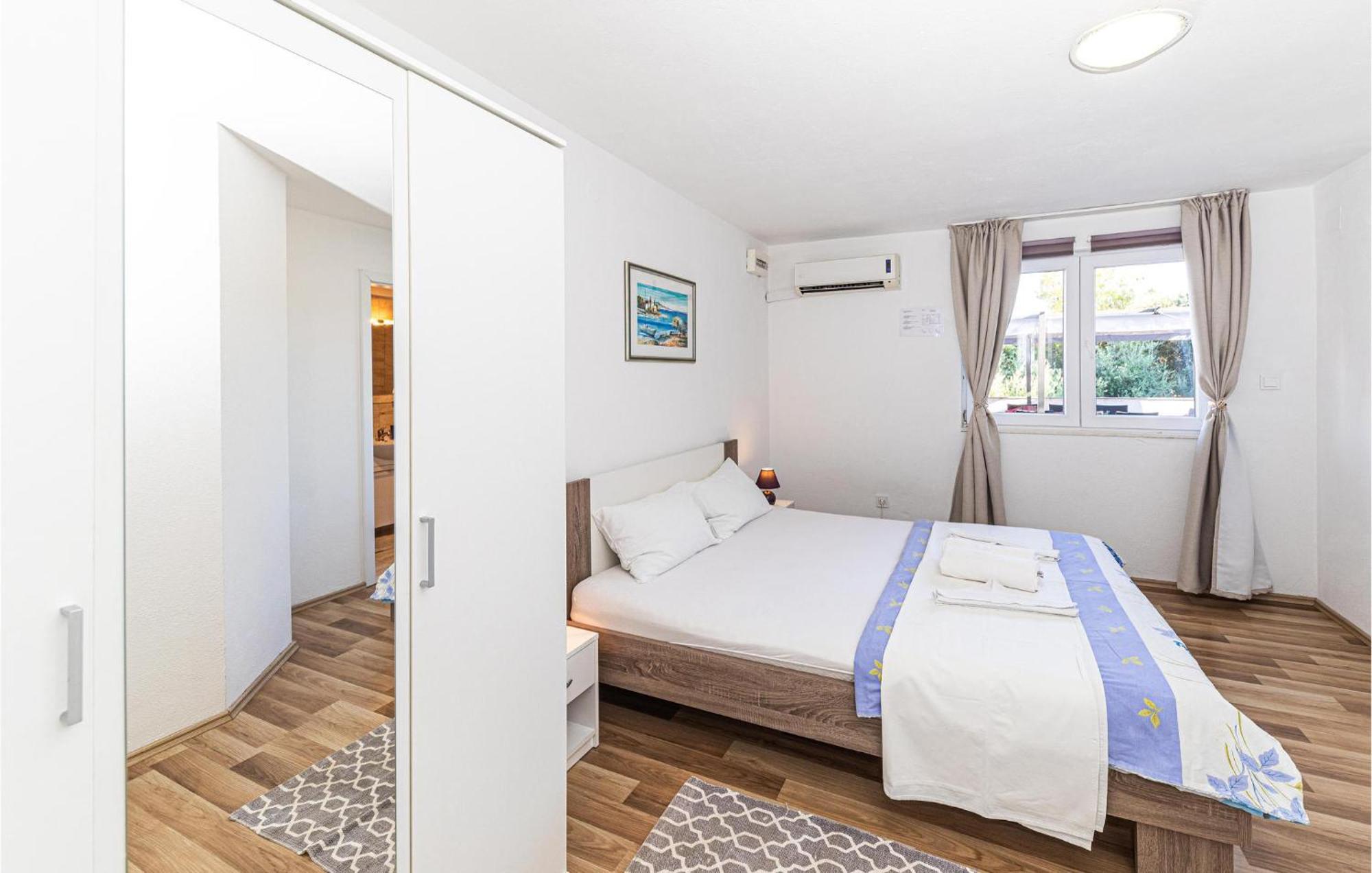 Stunning Home In Marina With Heated Swimming Pool Bagian luar foto